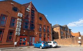 Modern & Stylish Studio In Reading Centre