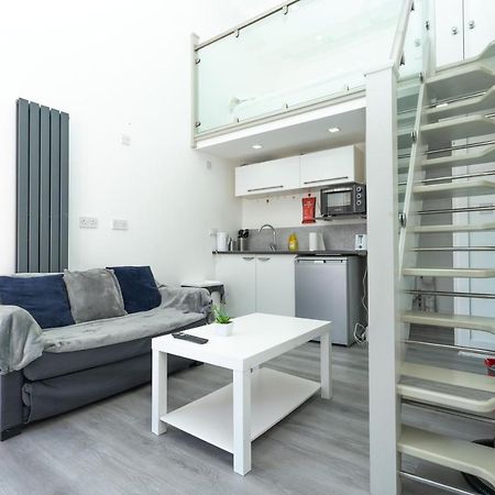Modern & Stylish Studio In Reading Centre Apartment Exterior photo
